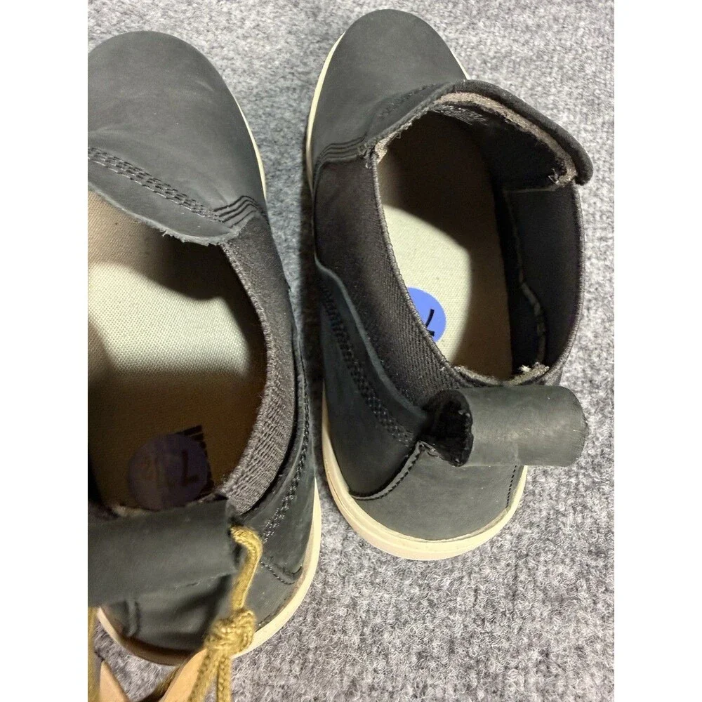 OluKai Pehuea Mid Leather Booties – Women’s 7.5 – Lava Rock Black – NWT